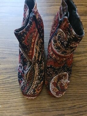 Diba Paisley Ankle Boots Size 7M